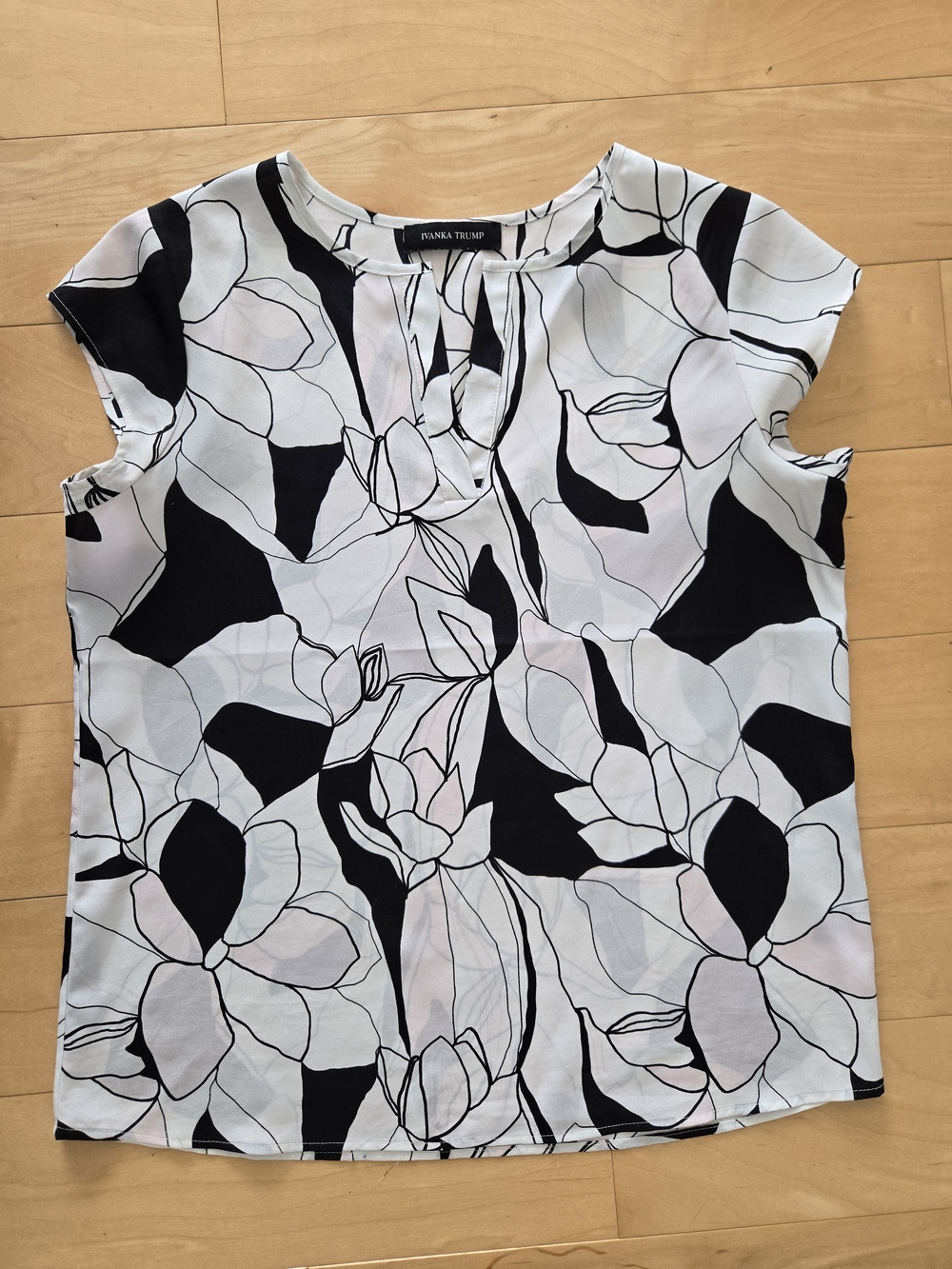 Ivanka Trump Black & White/with Pale Pink, Floral, Cap-Sleeve Blouse